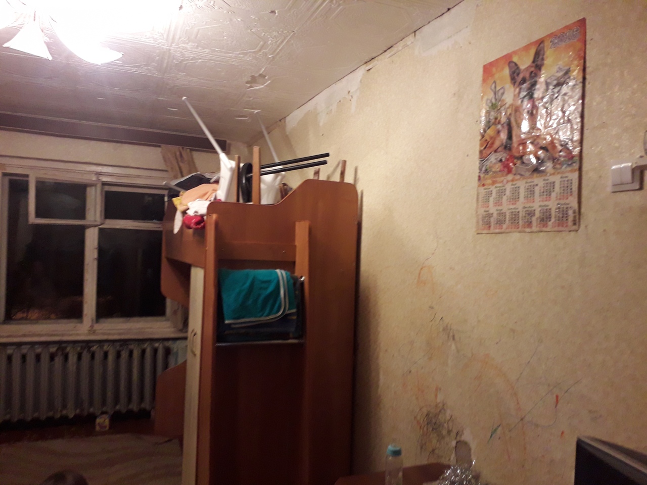 Сотрудники сортопрокатного производства, листопрокатного производства-1 и центра «Домнаремонт» Северсталь в Череповце помогли многодетной маме сделать ремонт