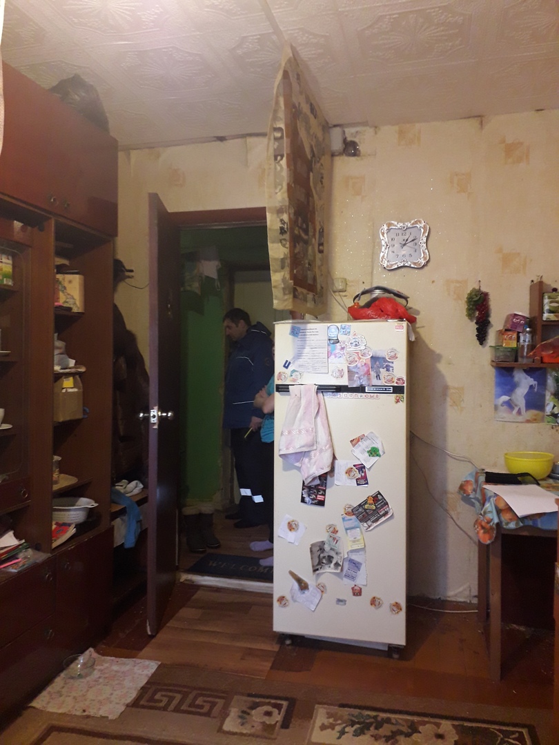 Добровольцы конструкторского центра Дирекции по ремонтам Северсталь помогли сделать ремонт маме с двумя детьми